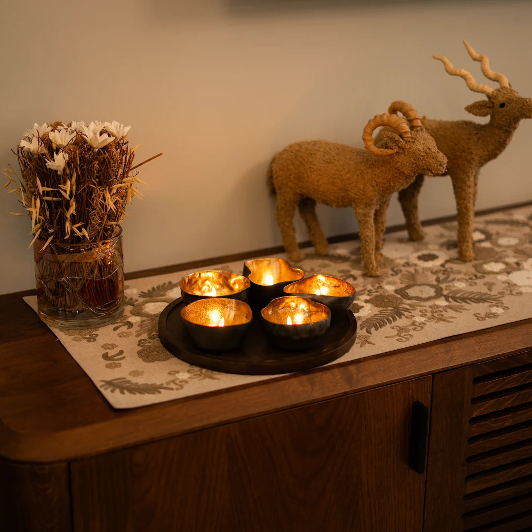 PLATTER WITH SET OF 5 T-LIGHT HOLDER