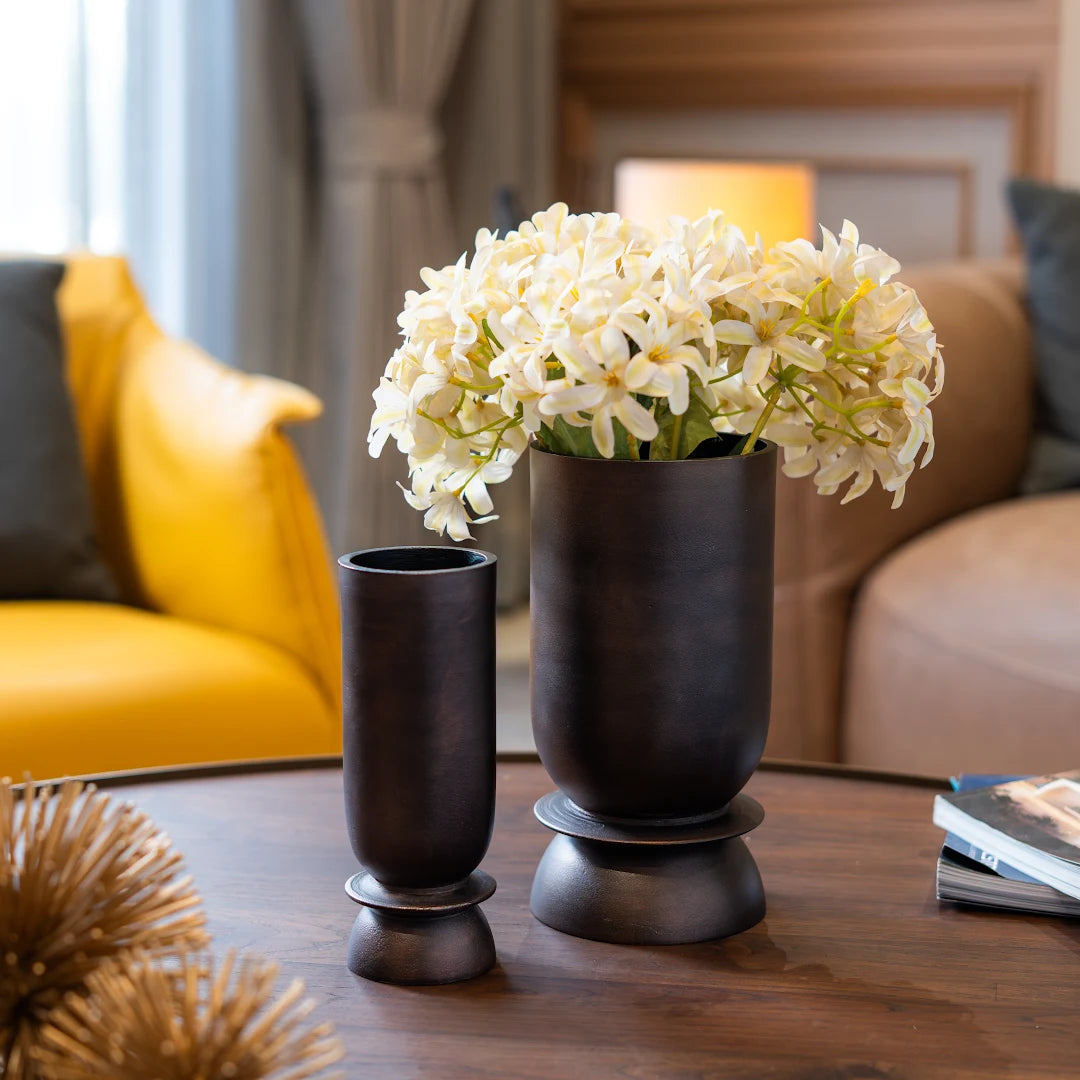 SET OF 2 VASES