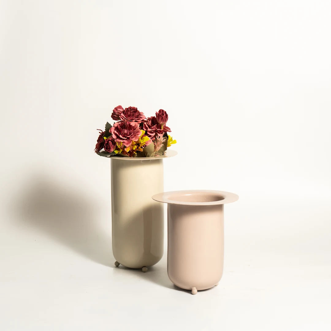 SET OF 2 VASES