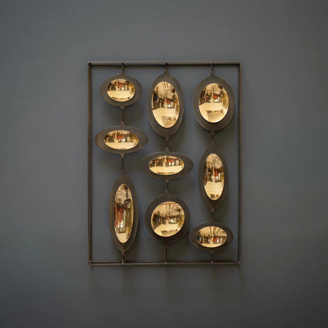 WALL DECOR