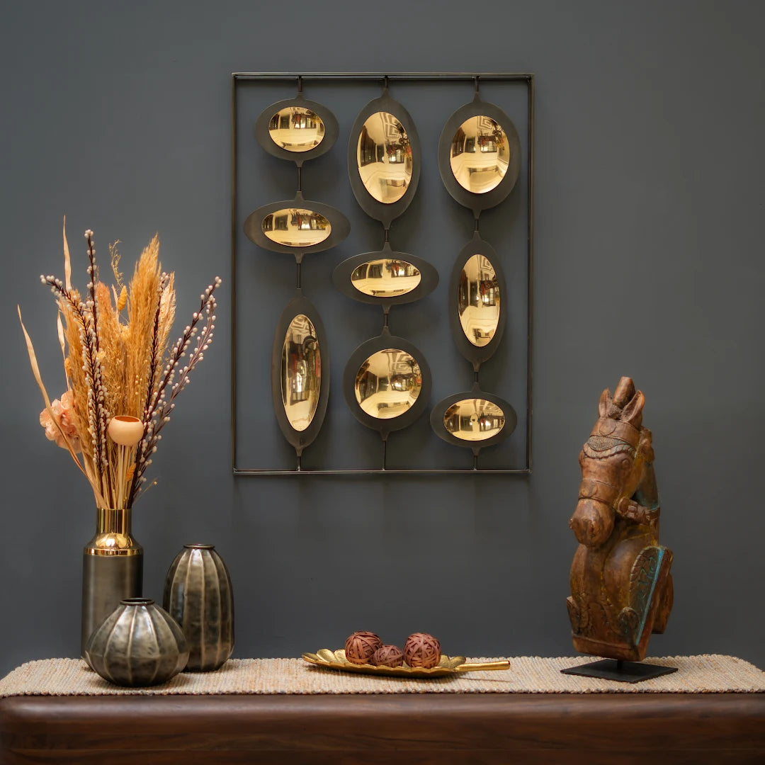 WALL DECOR
