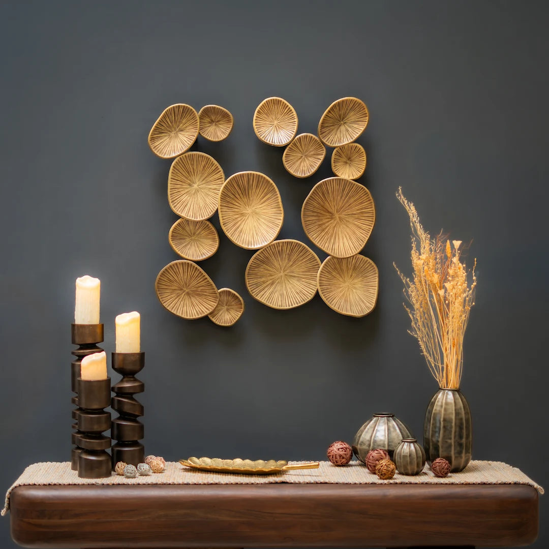 WALL DECOR