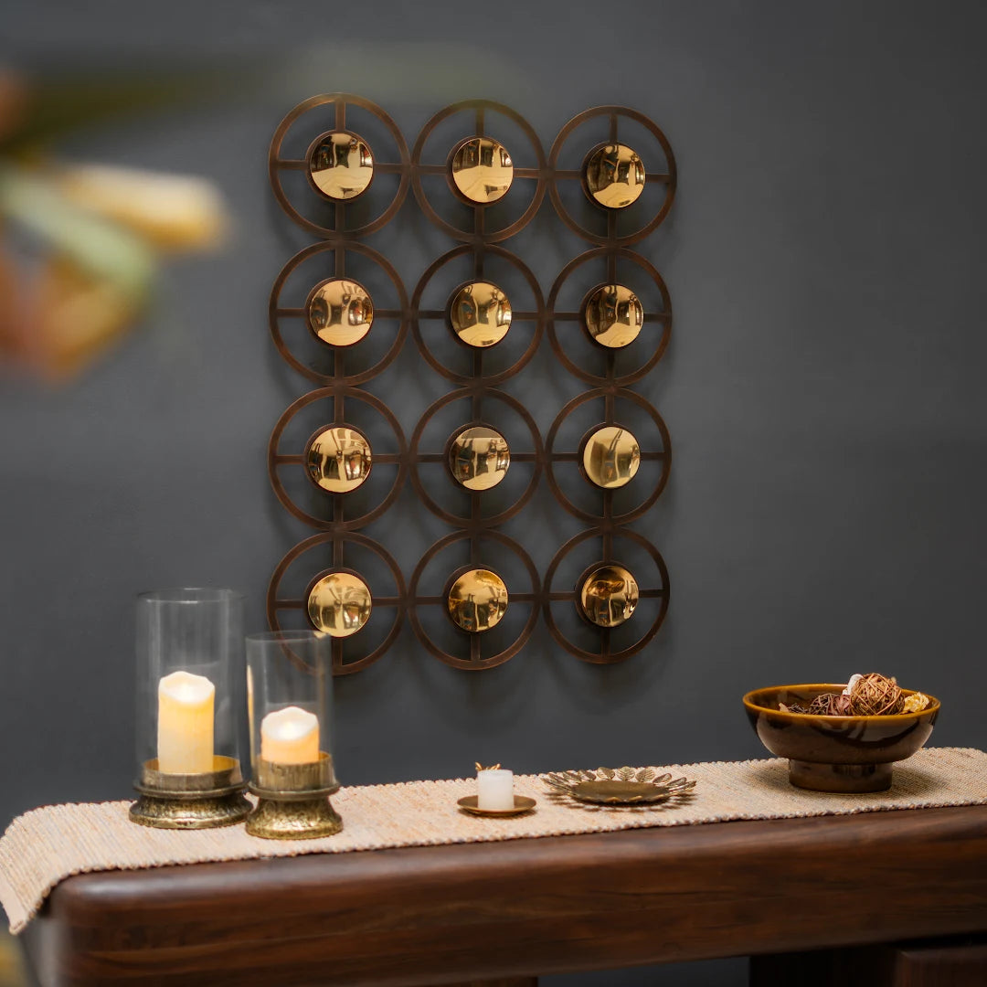 WALL DECOR