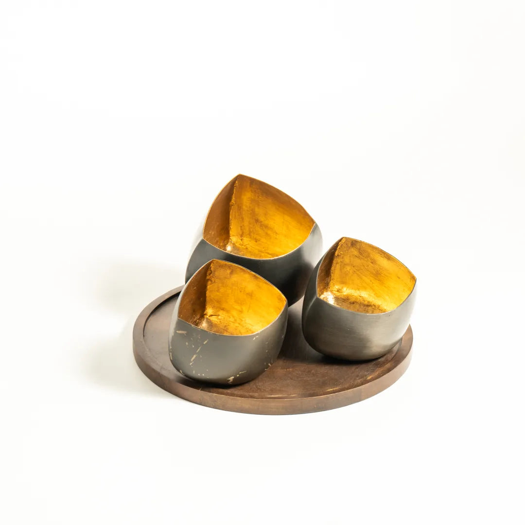 PLATTER WITH SET OF 3 T-LIGHT HOLDER