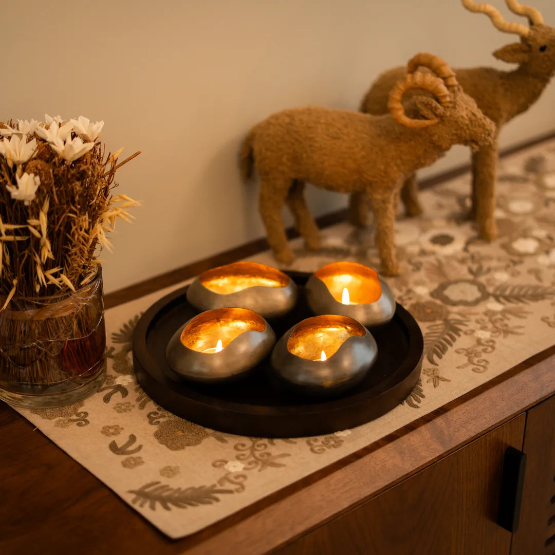 PLATTER WITH SET OF 4 T-LIGHT HOLDER