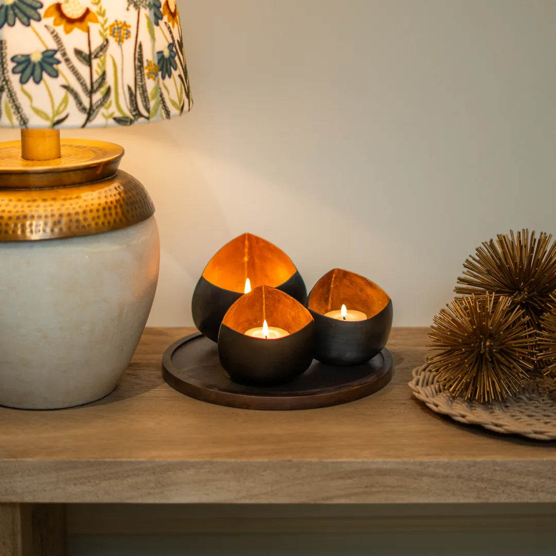 PLATTER WITH SET OF 3 T-LIGHT HOLDER